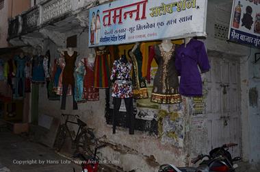 05 Deogarh,_Bazaar-Walk_DSC4774_b_H600